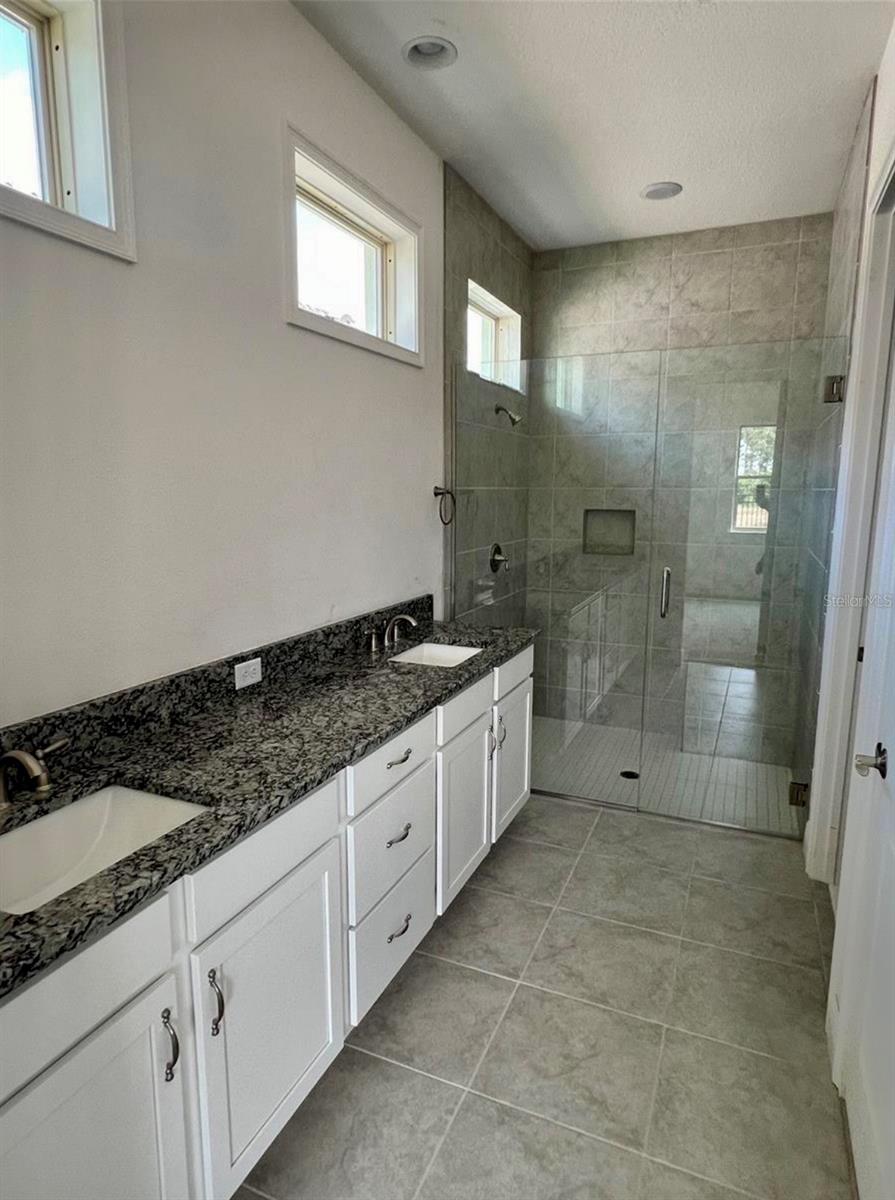 Image 6 of 10 For 9684 Bucklow Hill Drive