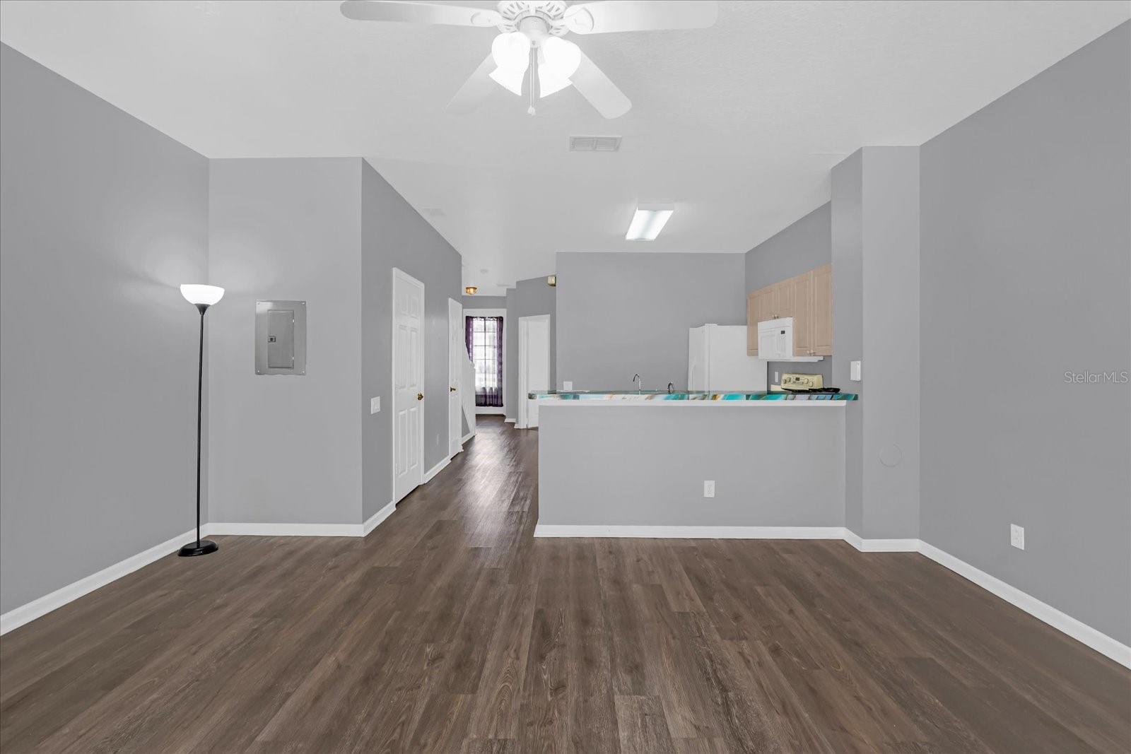 Image 11 of 29 For 2403 Silver Palm Drive
