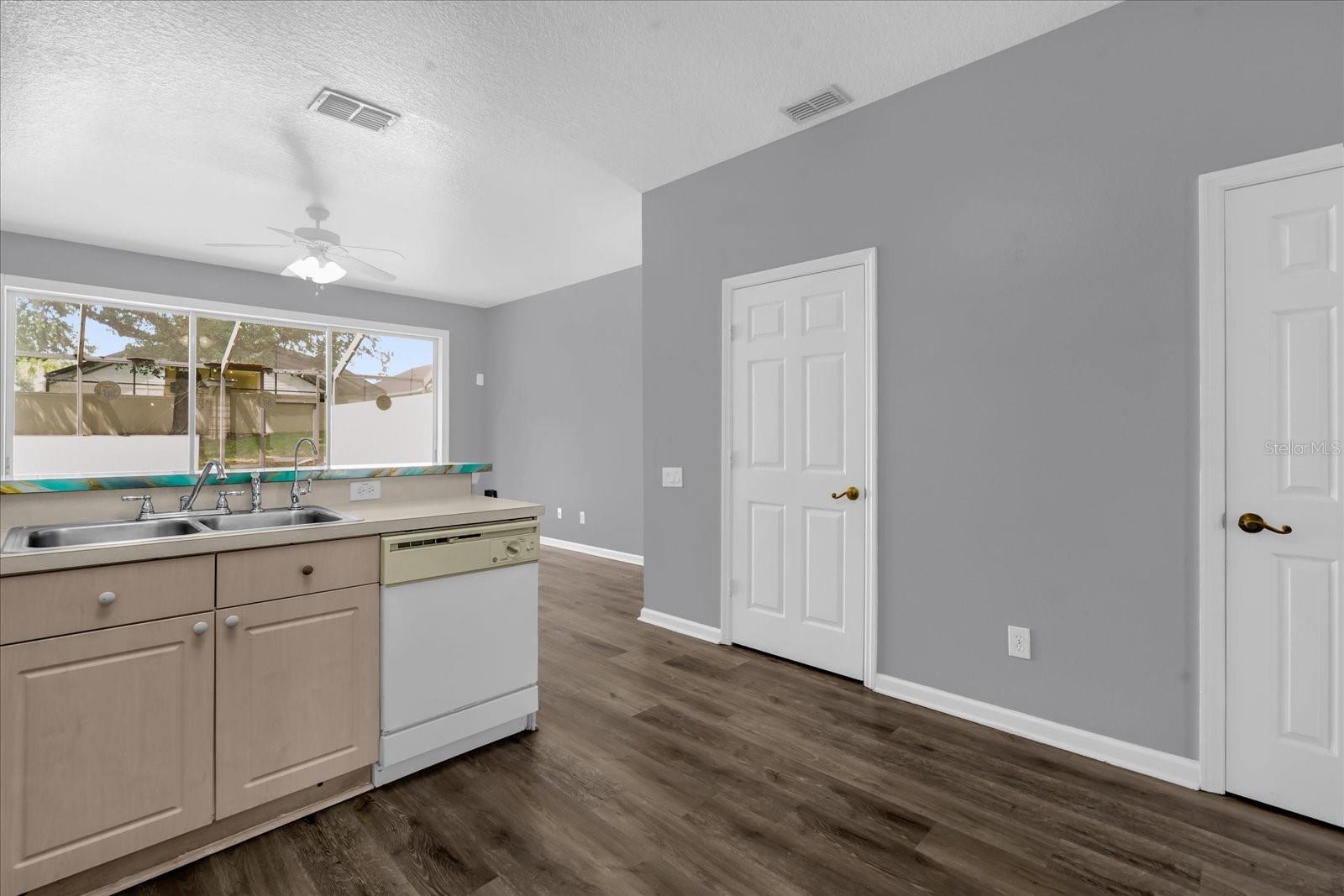 Image 13 of 29 For 2403 Silver Palm Drive