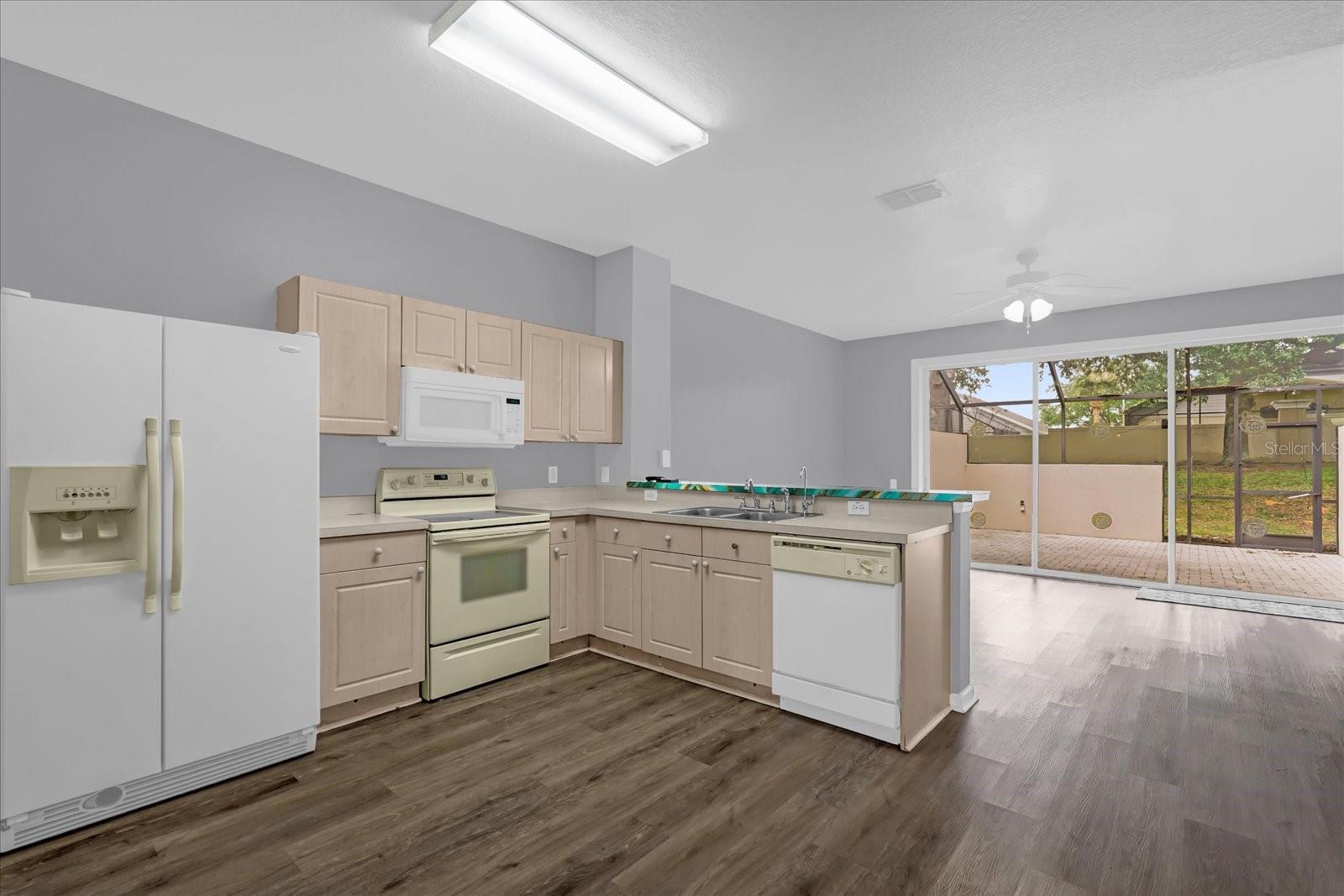 Image 6 of 29 For 2403 Silver Palm Drive