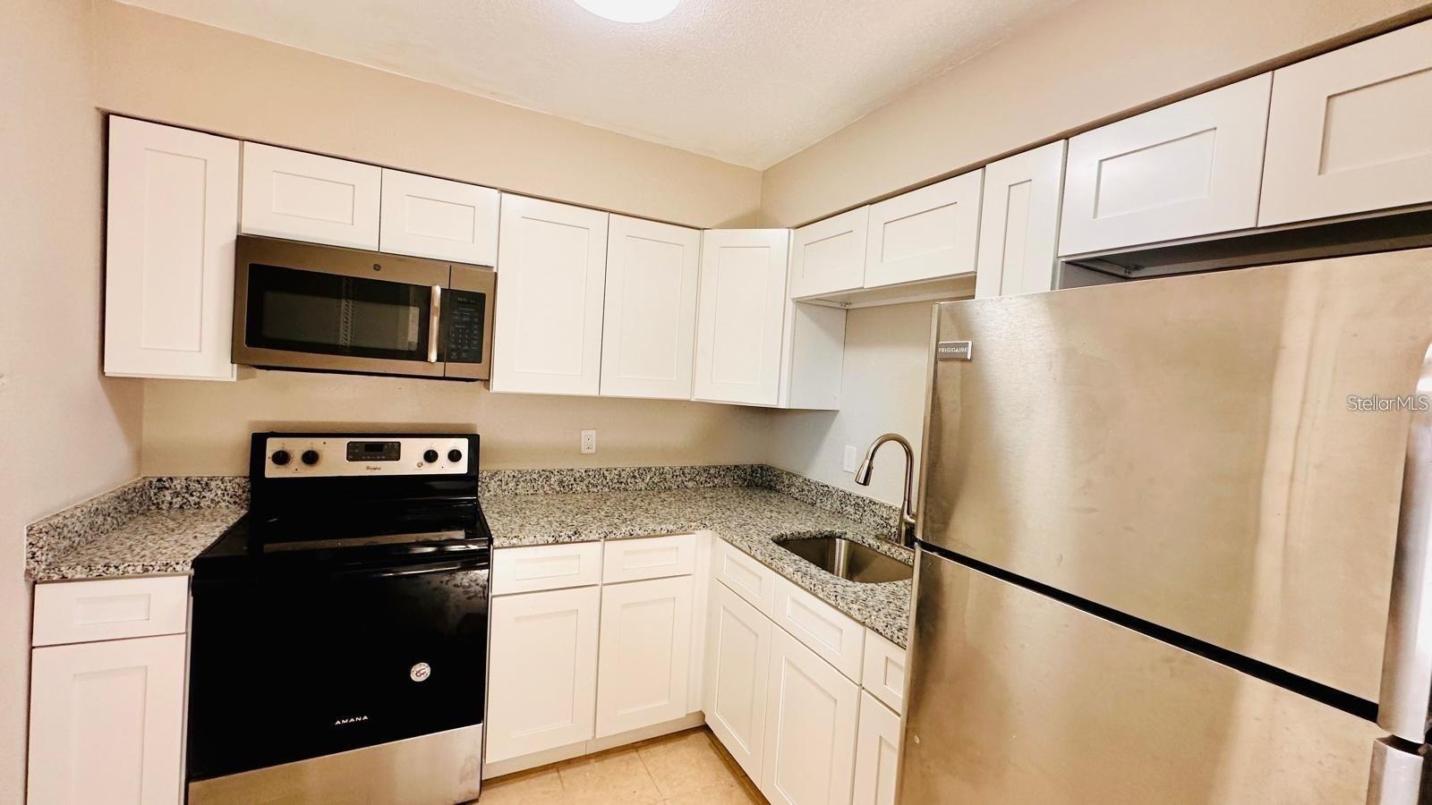 Image 2 of 7 For 390 Haines Boulevard 8