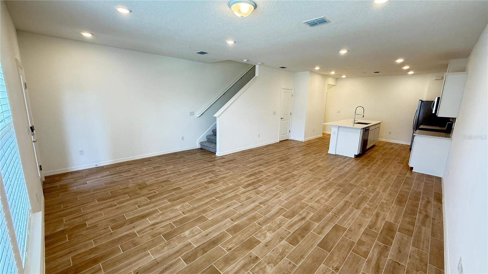 Image 4 of 55 For 11326 Nona Sound Street