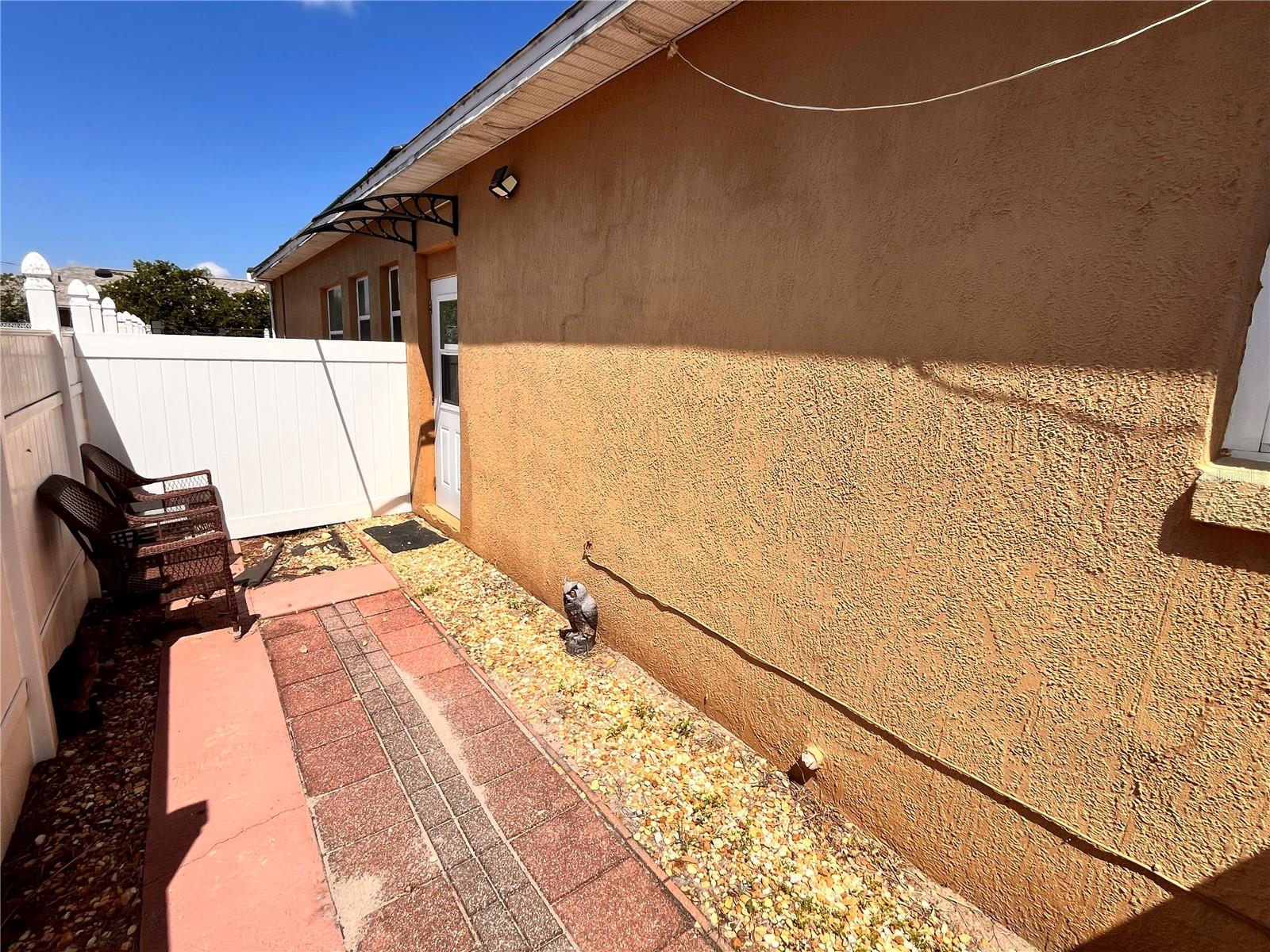 Image 18 of 21 For 577 Maricopa Drive