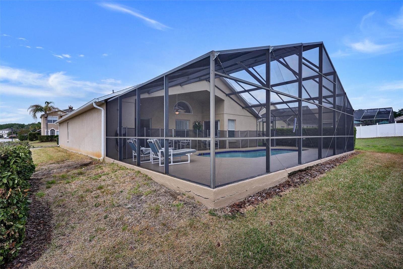 Image 40 of 42 For 101 Kildrummy Drive