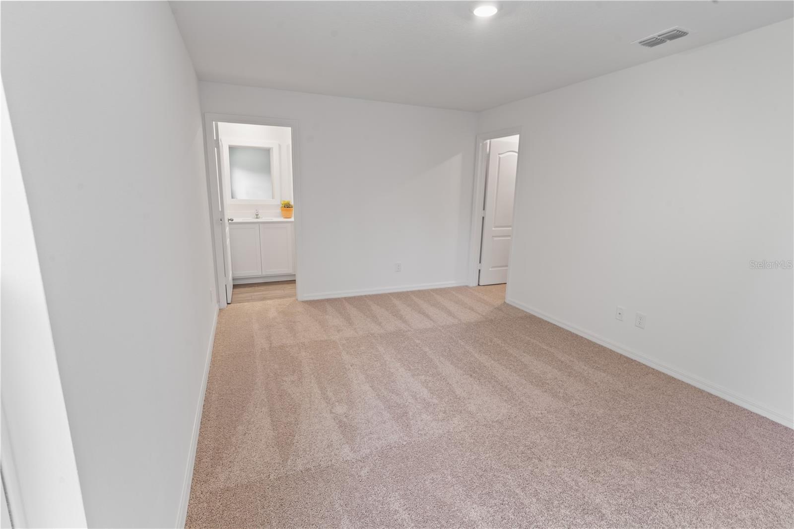 Image 10 of 19 For 567 Bay Leaf Drive