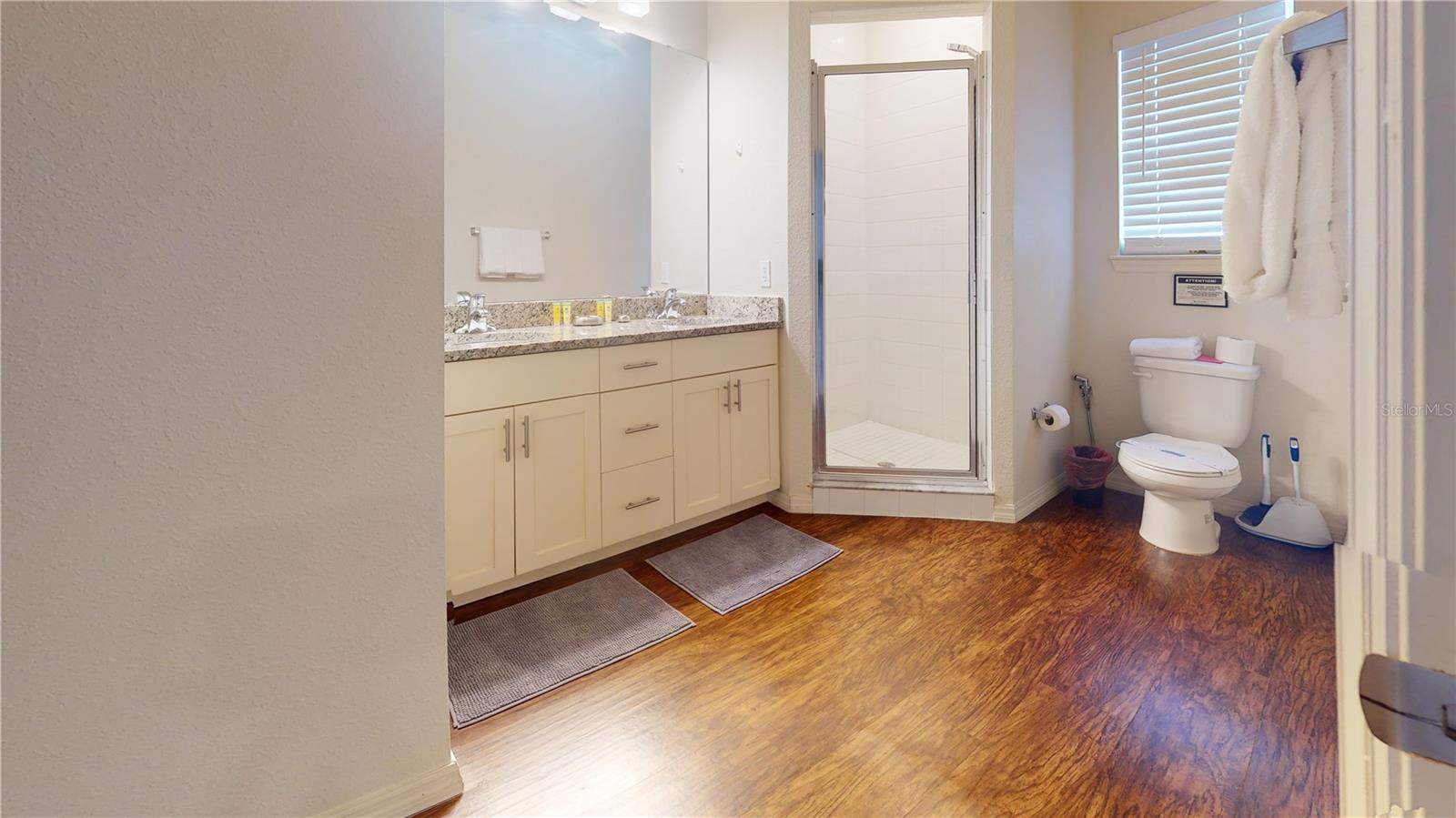 Image 10 of 26 For 5366 Diplomat Court 101