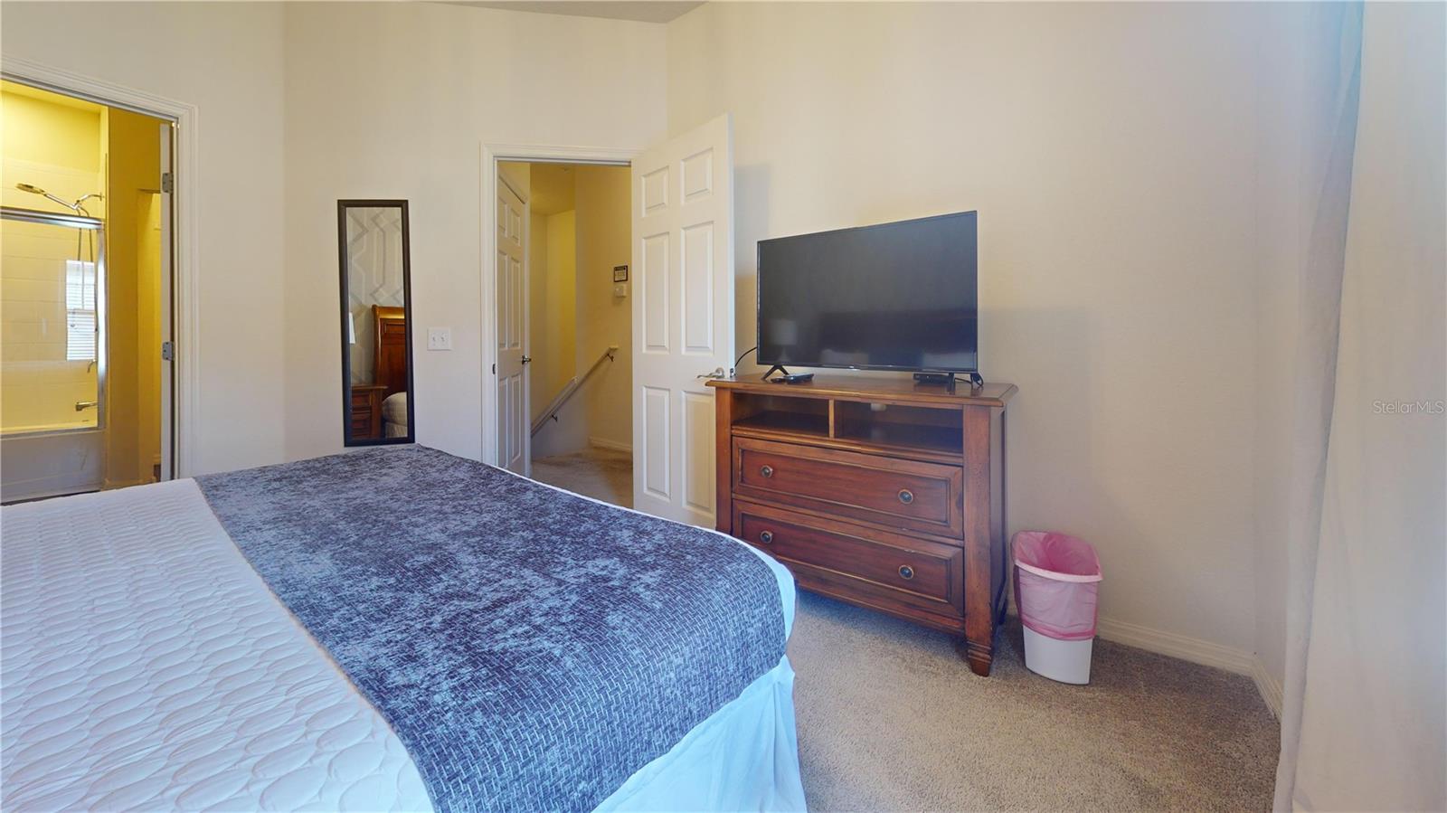 Image 18 of 26 For 5366 Diplomat Court 101