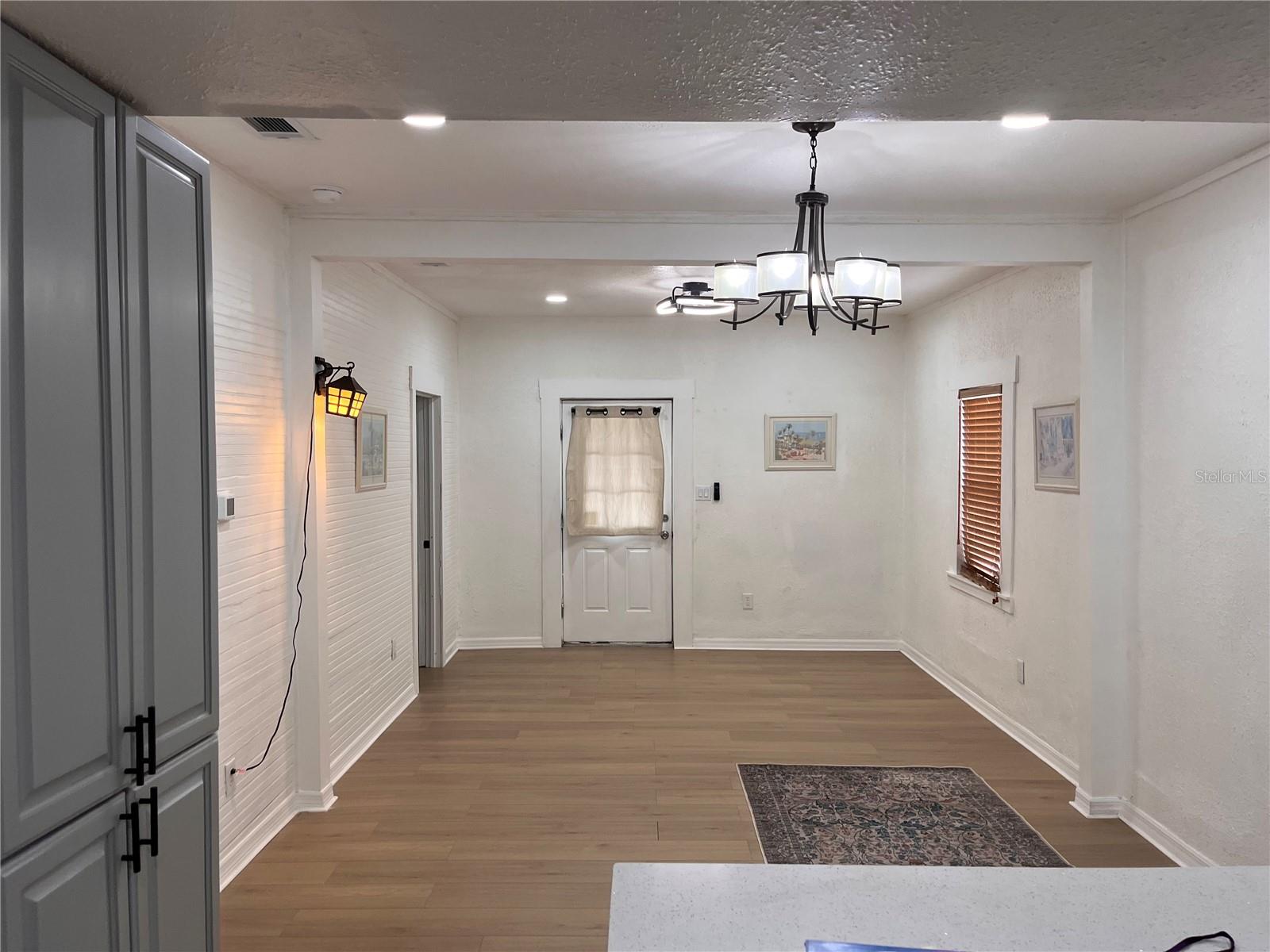 Image 3 of 21 For 2506 12th Avenue
