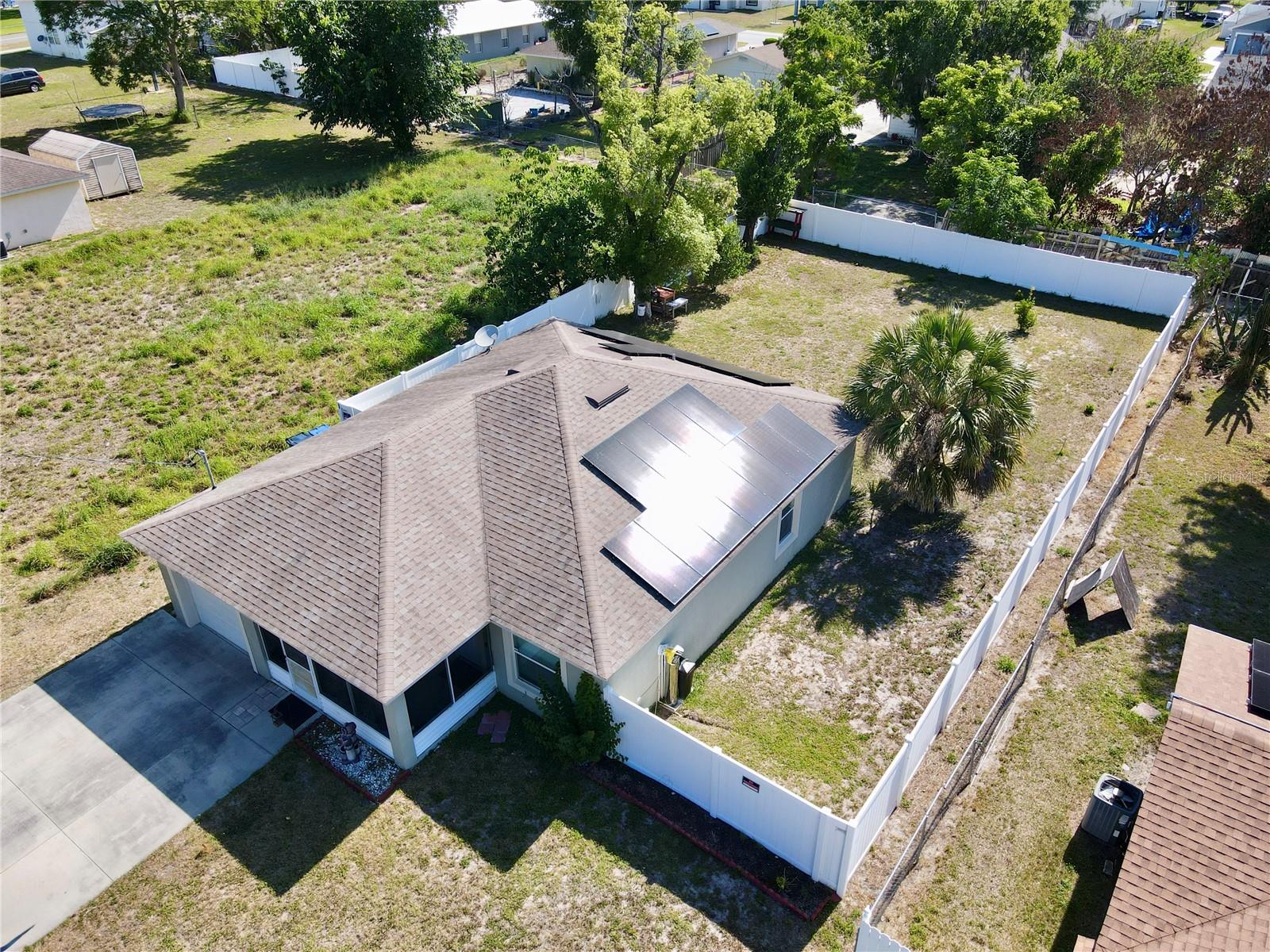 Listing photo id 33 for 313 Oak Street