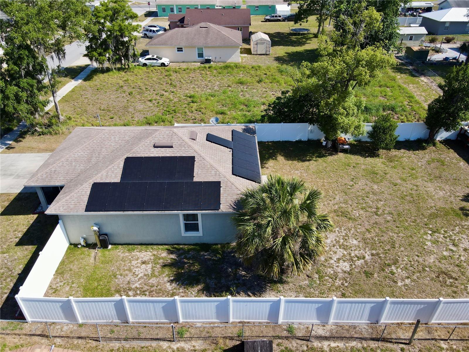Listing photo id 34 for 313 Oak Street