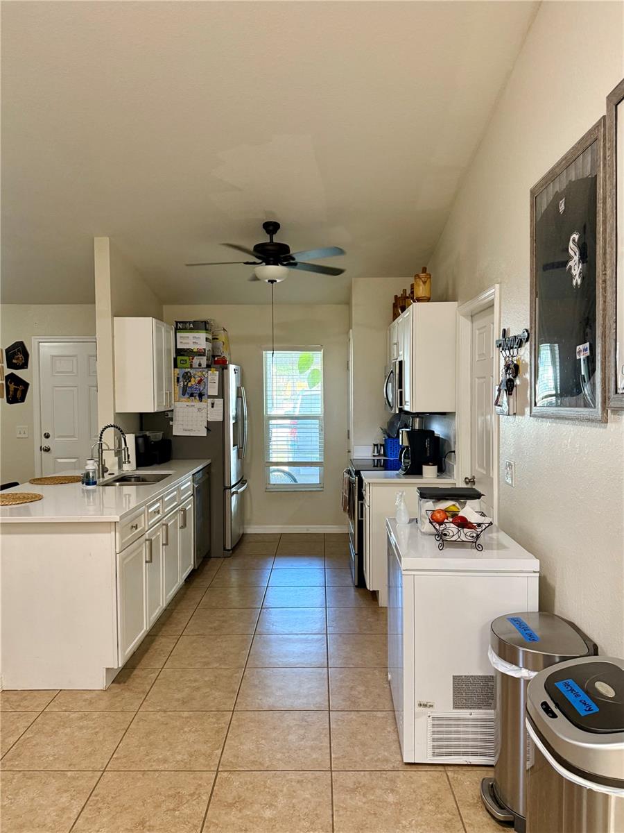 Listing photo id 4 for 313 Oak Street