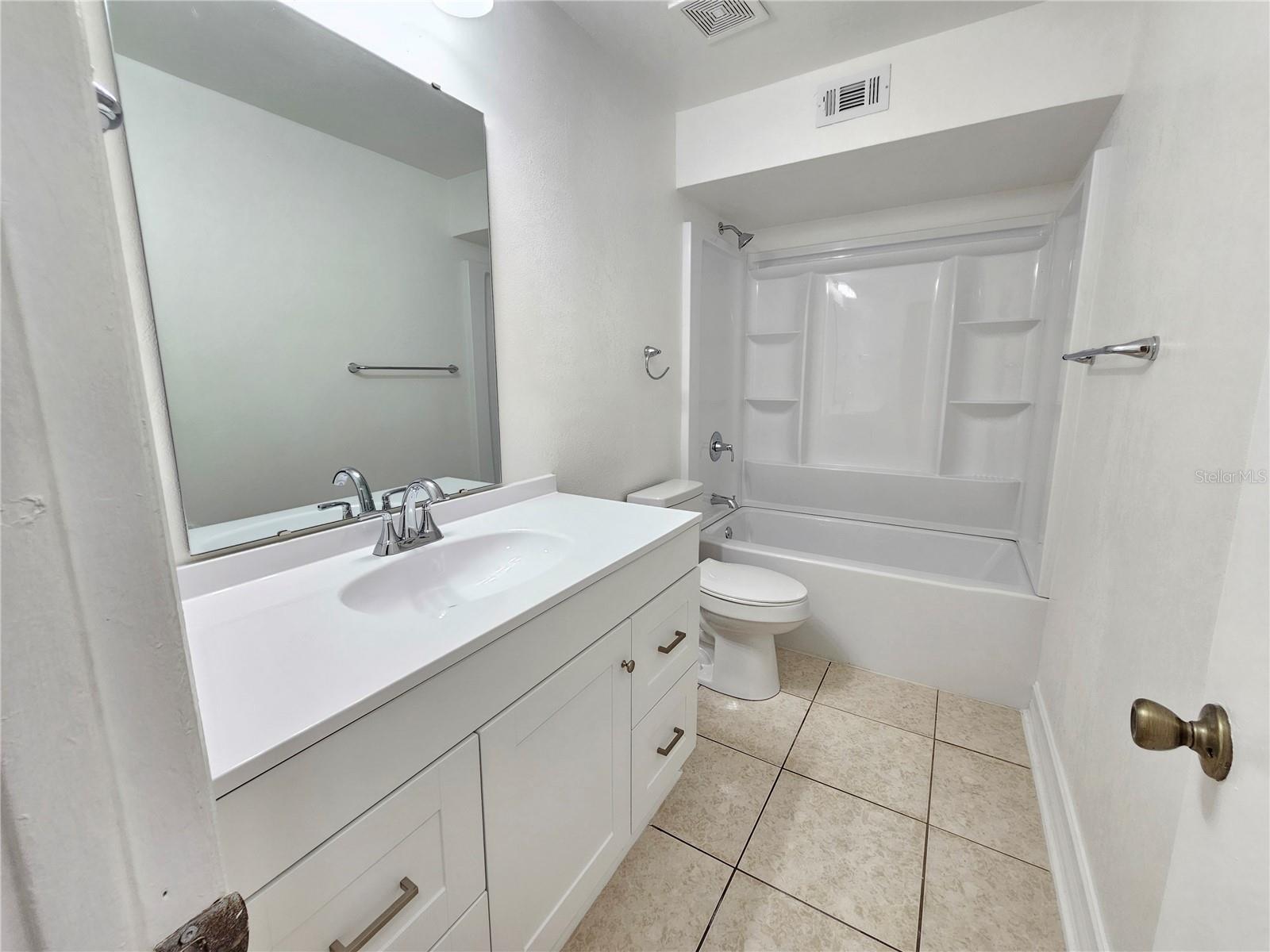 Image 16 of 27 For 1024 Whalebone Bay Drive