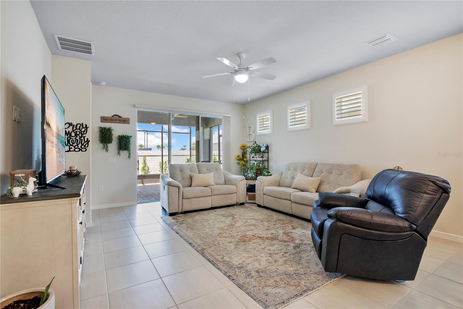 Image 14 of 40 For 15157 Aqua Sol Lane