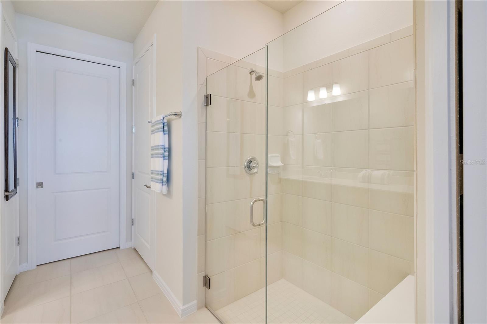 Image 29 of 40 For 15157 Aqua Sol Lane