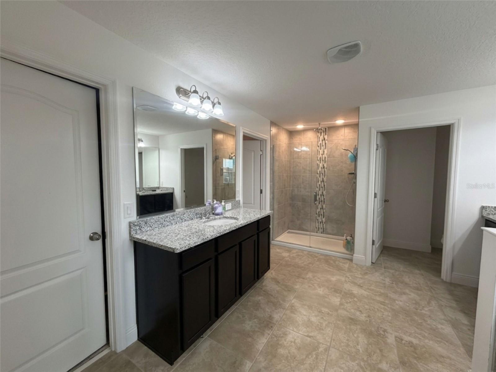Image 36 of 51 For 4938 Chase Court