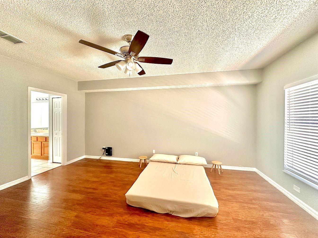Image 20 of 57 For 8515 Palm Harbor Drive