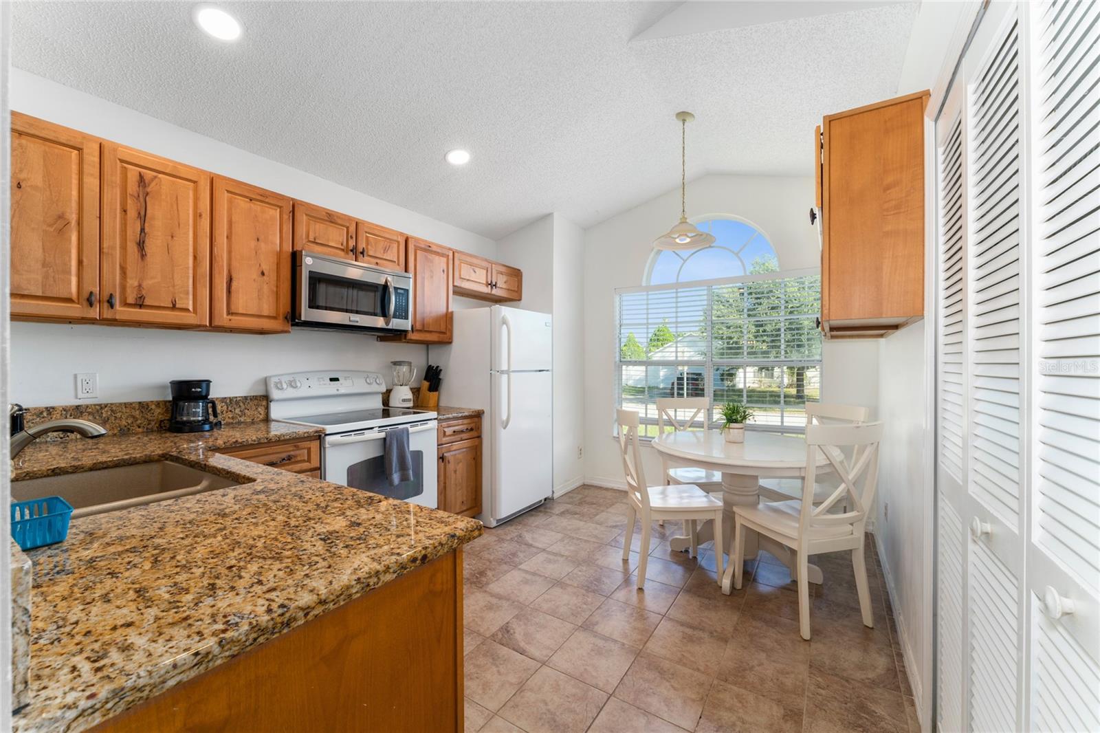 Image 4 of 47 For 125 Allison Avenue