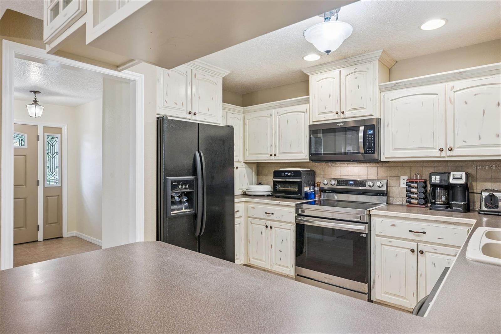 Image 13 of 34 For 1081 Salsona Avenue