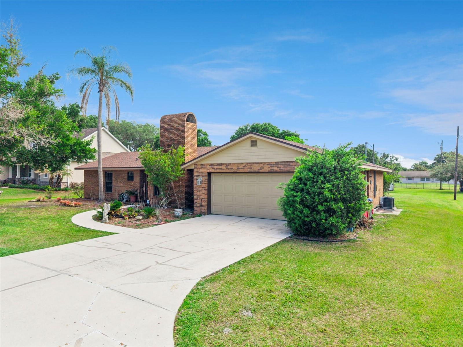 Image 3 of 34 For 1081 Salsona Avenue
