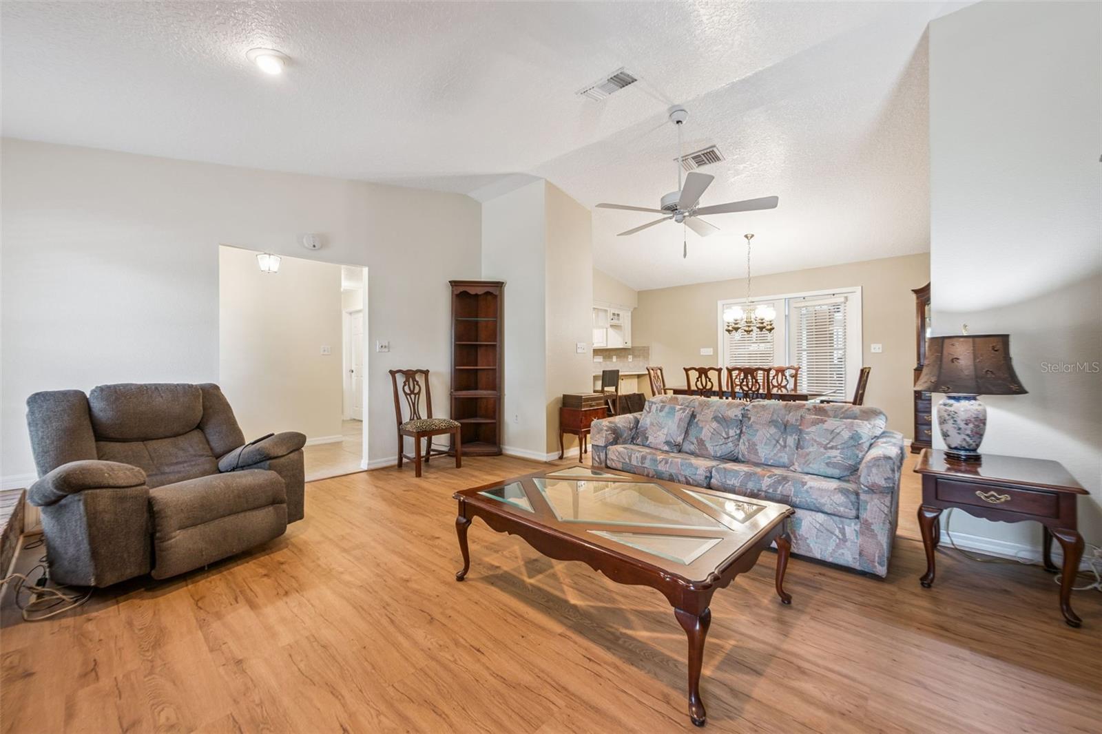 Image 7 of 34 For 1081 Salsona Avenue