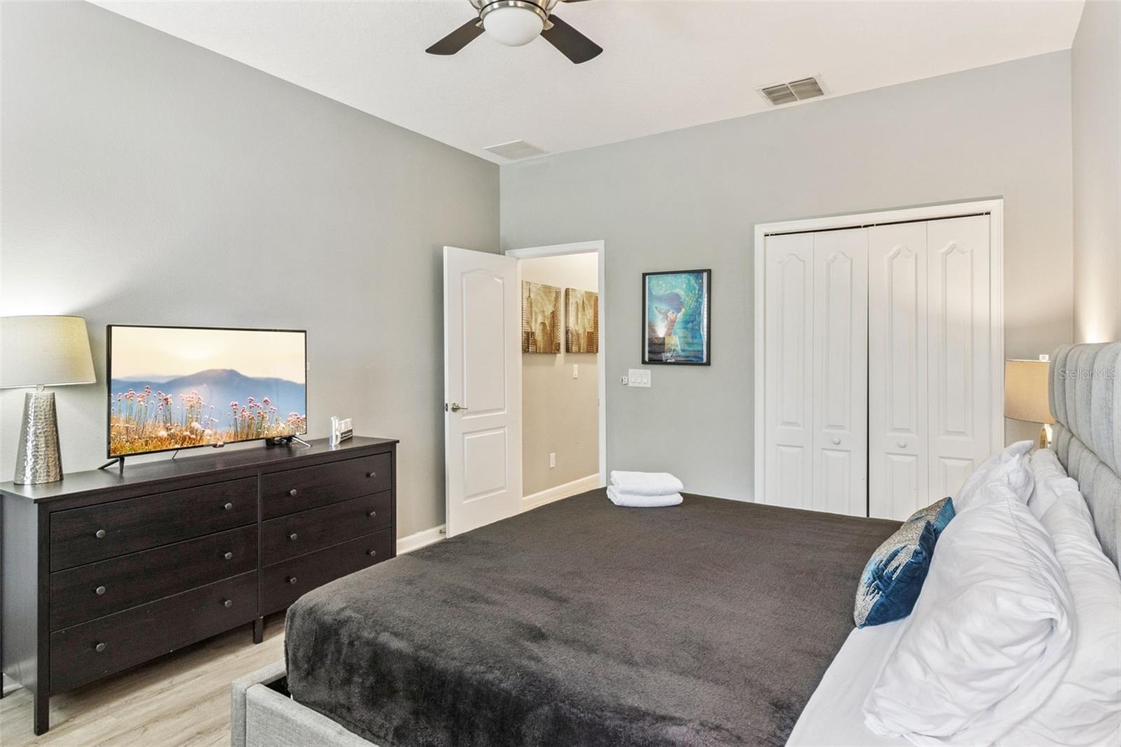 Image 30 of 80 For 4348 Acorn Court