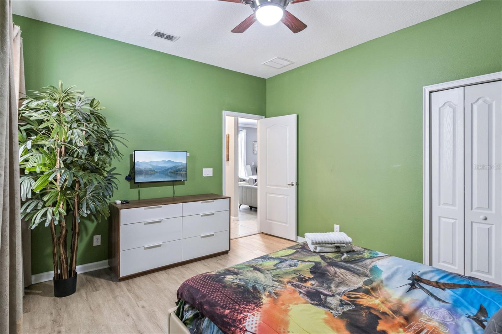 Image 32 of 80 For 4348 Acorn Court