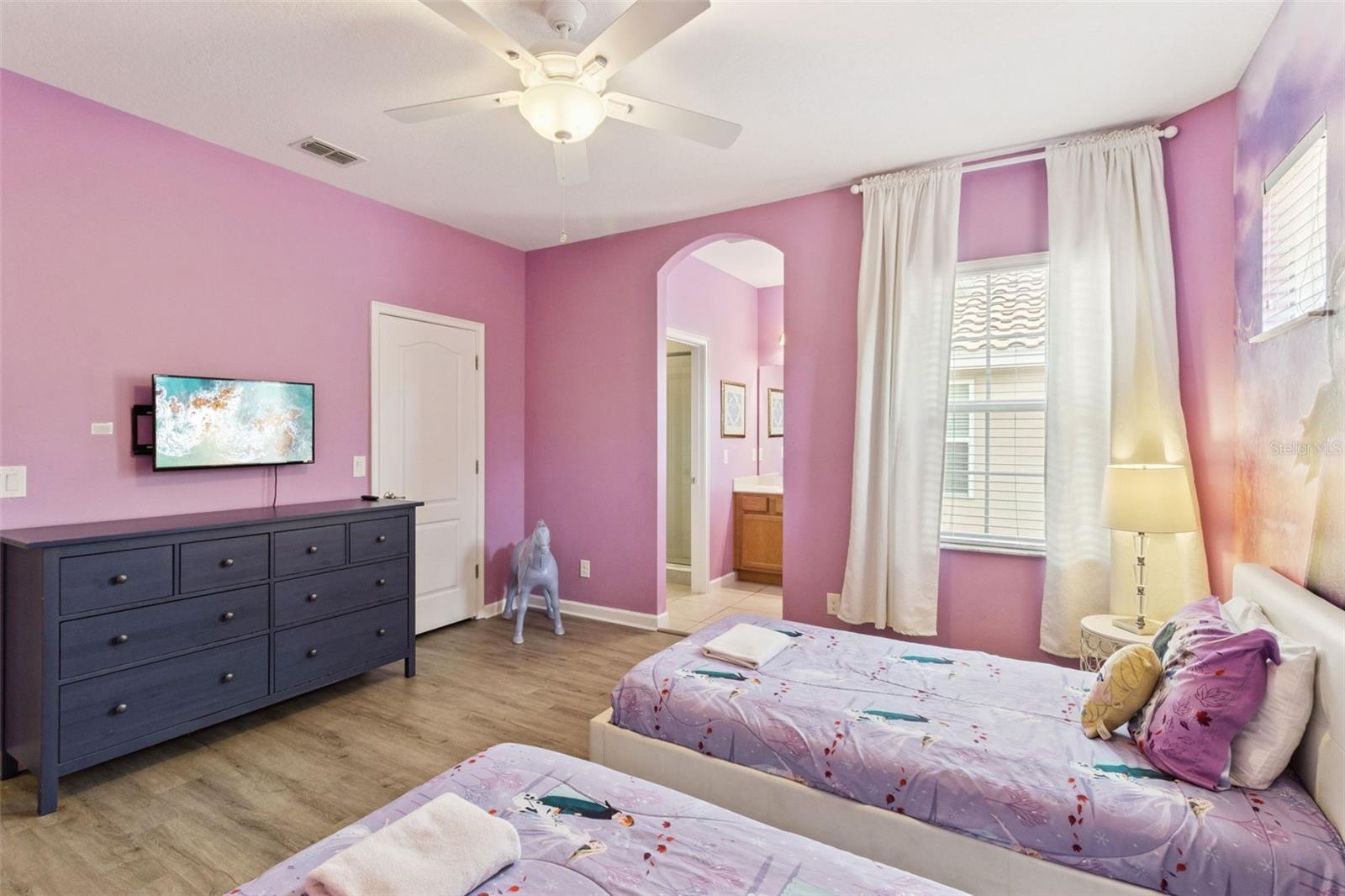 Image 39 of 80 For 4348 Acorn Court