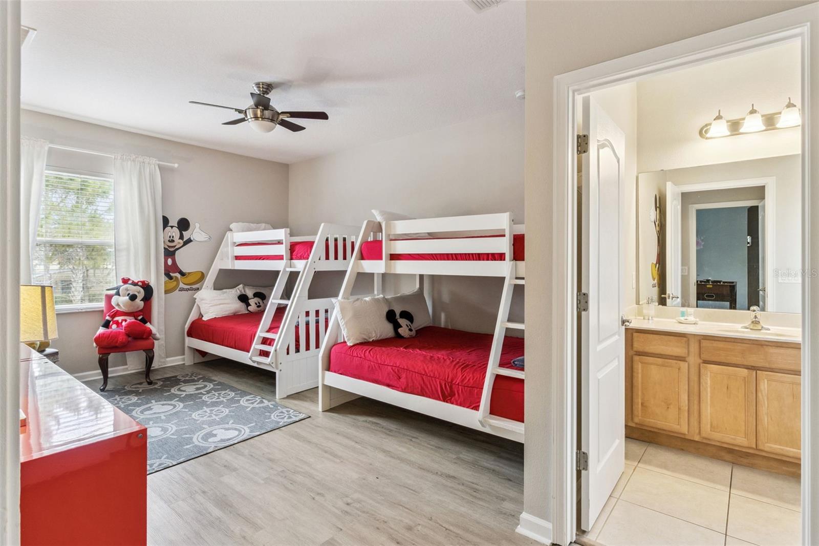 Image 43 of 80 For 4348 Acorn Court