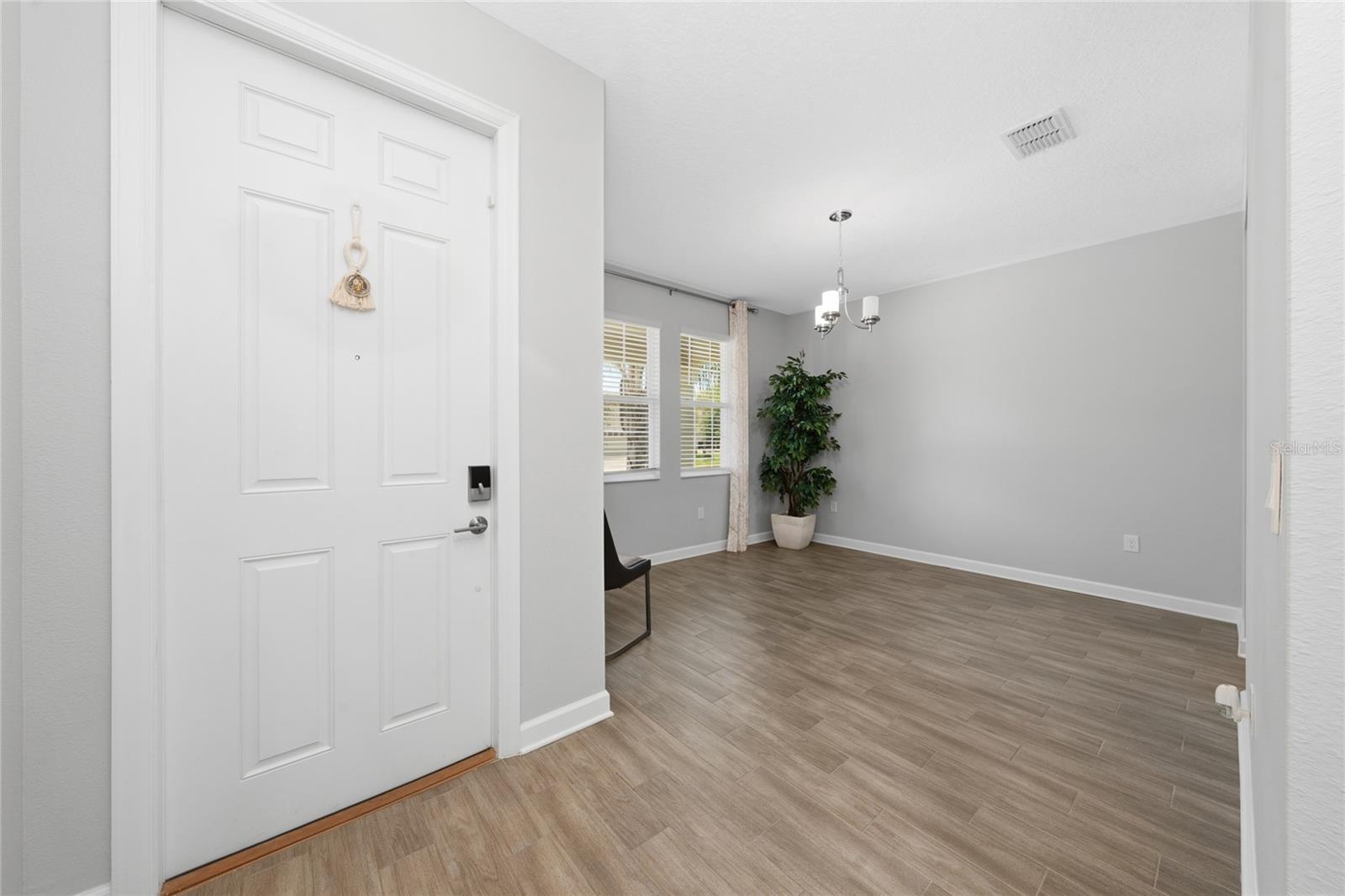 Image 4 of 65 For 8983 Croquet Court