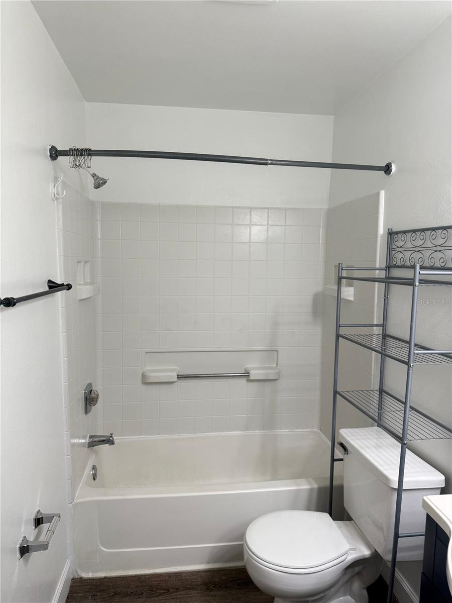 Image 17 of 27 For 3827 Bay Club Cir  103