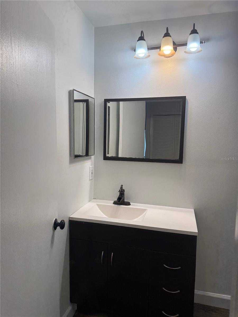 Image 21 of 27 For 3827 Bay Club Cir  103