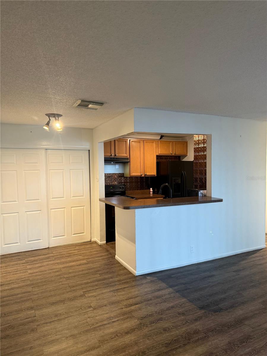 Image 3 of 27 For 3827 Bay Club Cir  103