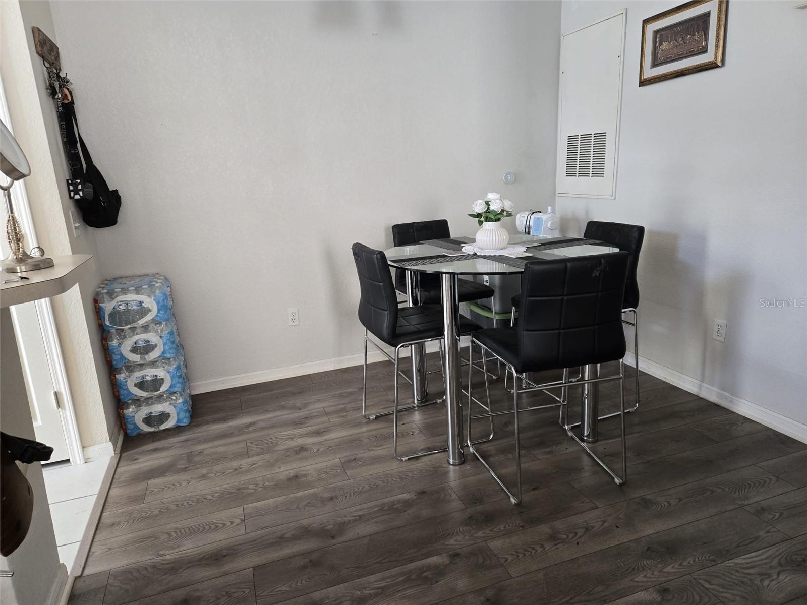 Image 13 of 16 For 9085 Lee Vista Boulevard 1003