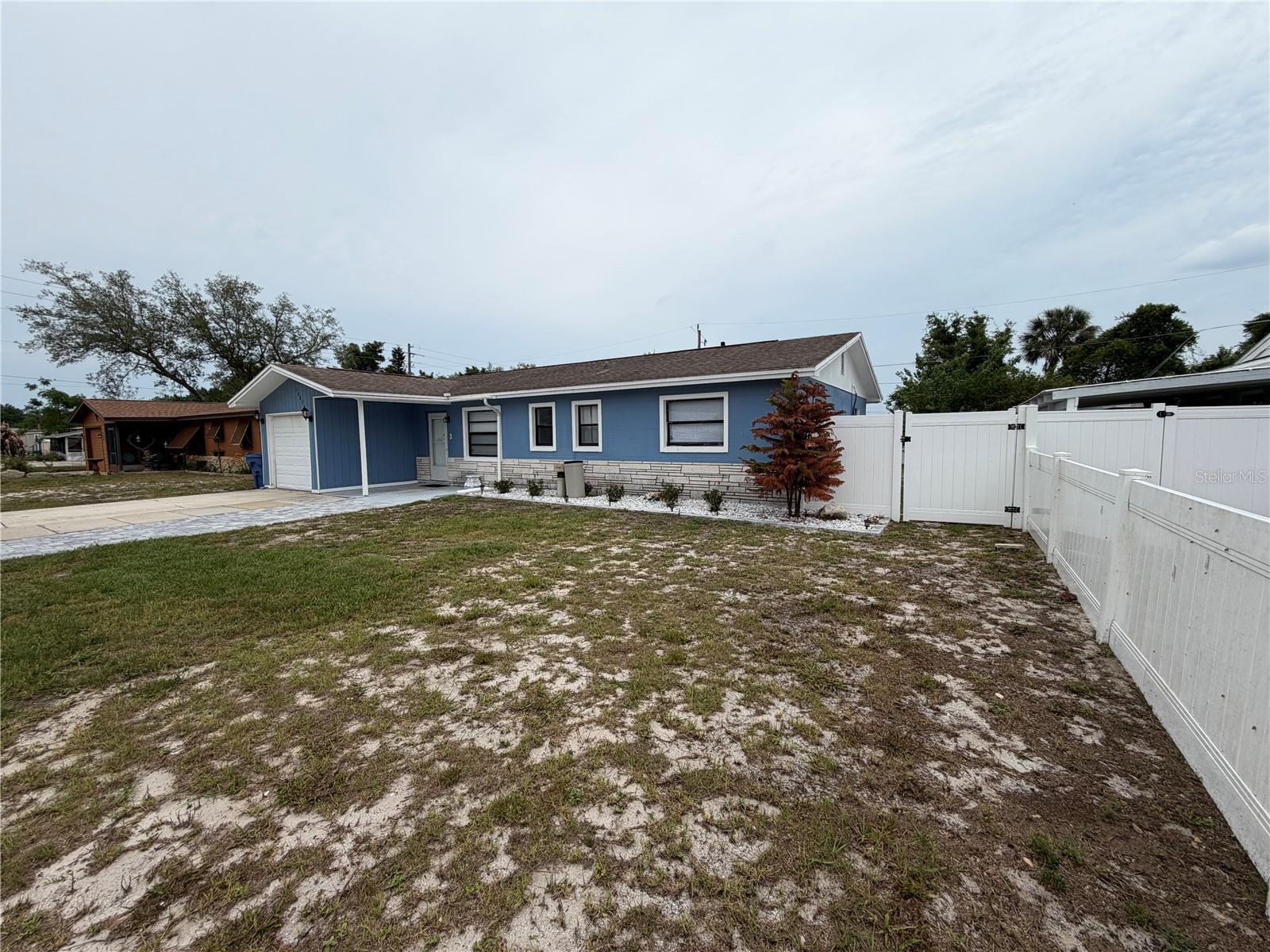 Image 2 of 30 For 1767 Valencia Avenue