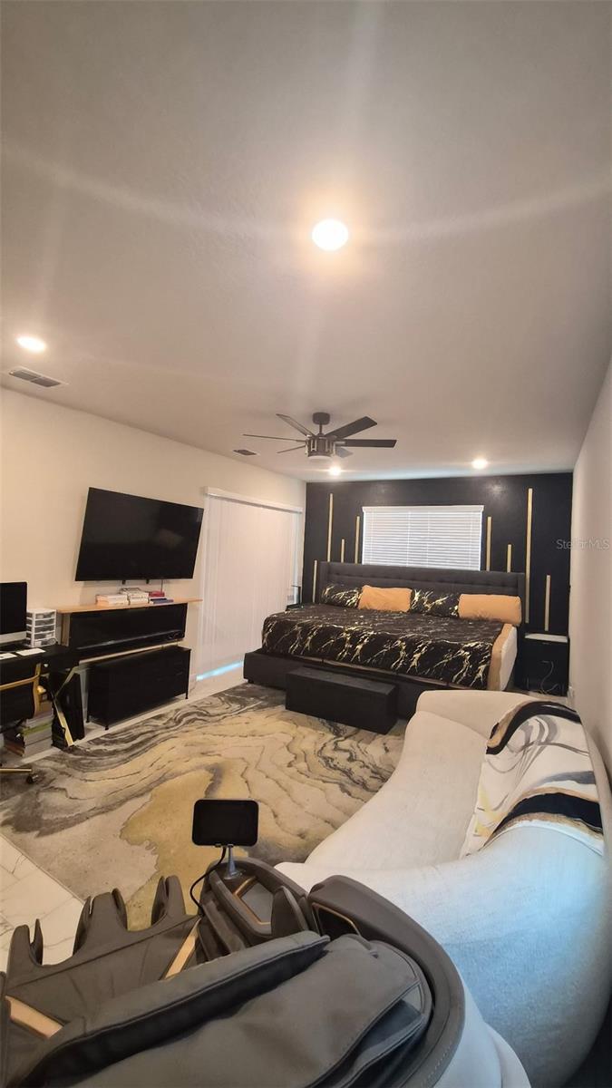 Listing photo id 13 for 12919 Willow Grove Drive