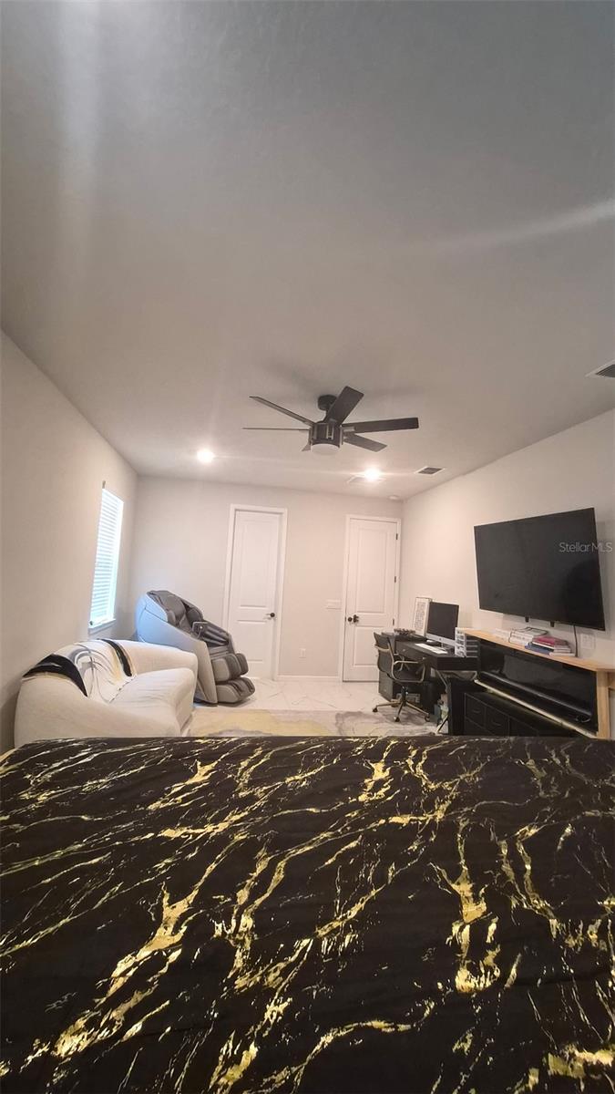 Listing photo id 14 for 12919 Willow Grove Drive