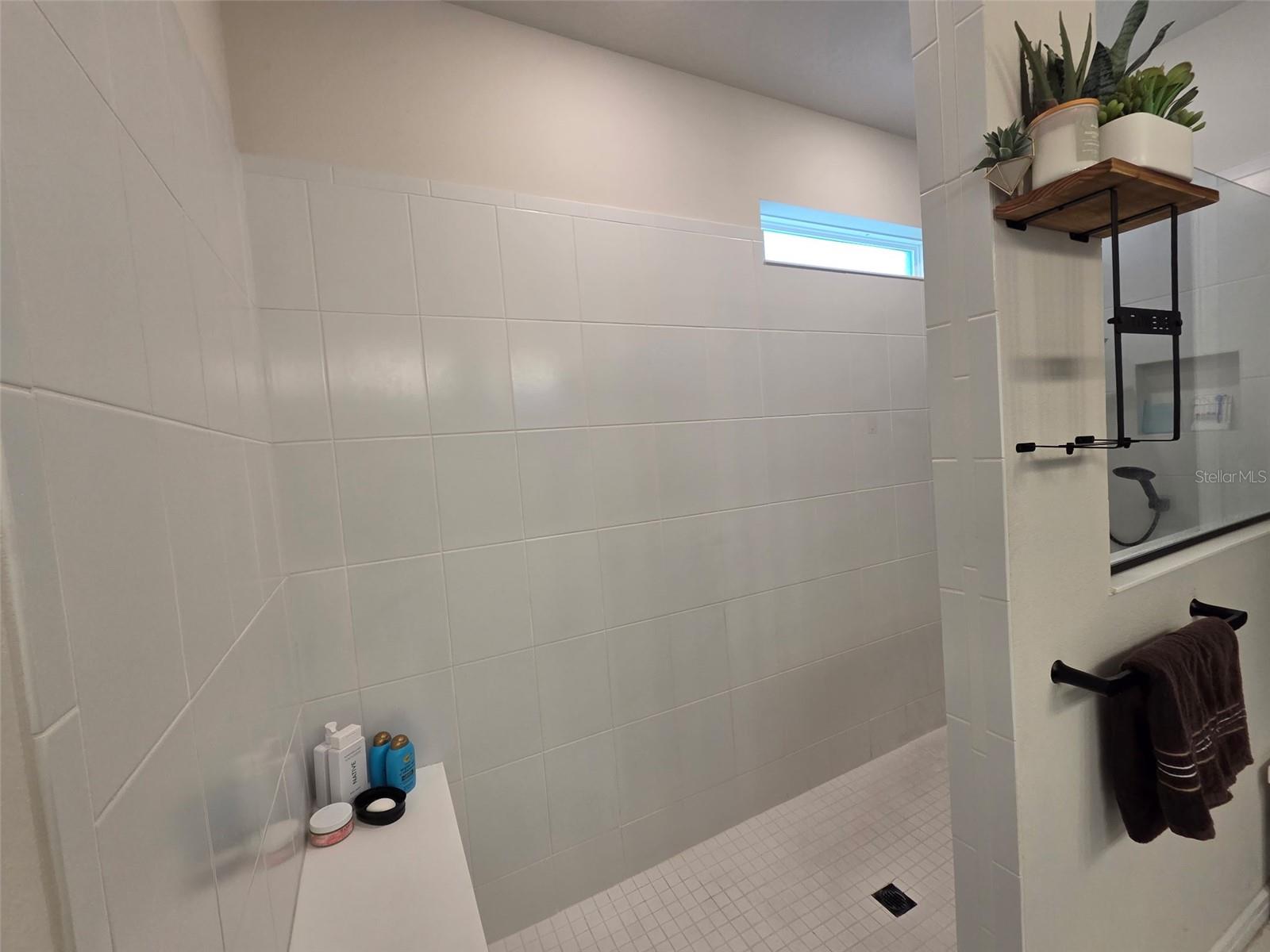 Listing photo id 17 for 12919 Willow Grove Drive