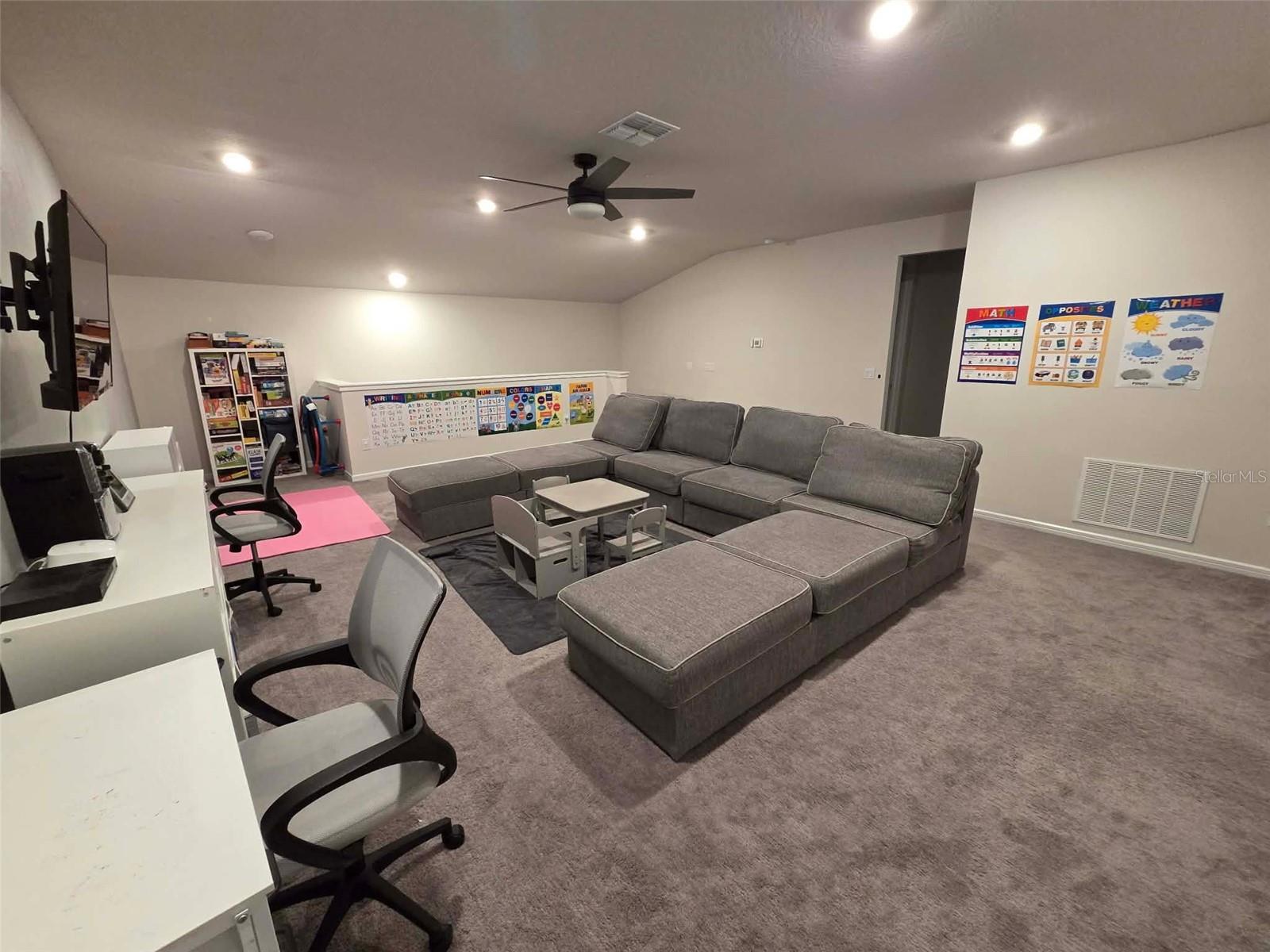 Listing photo id 24 for 12919 Willow Grove Drive