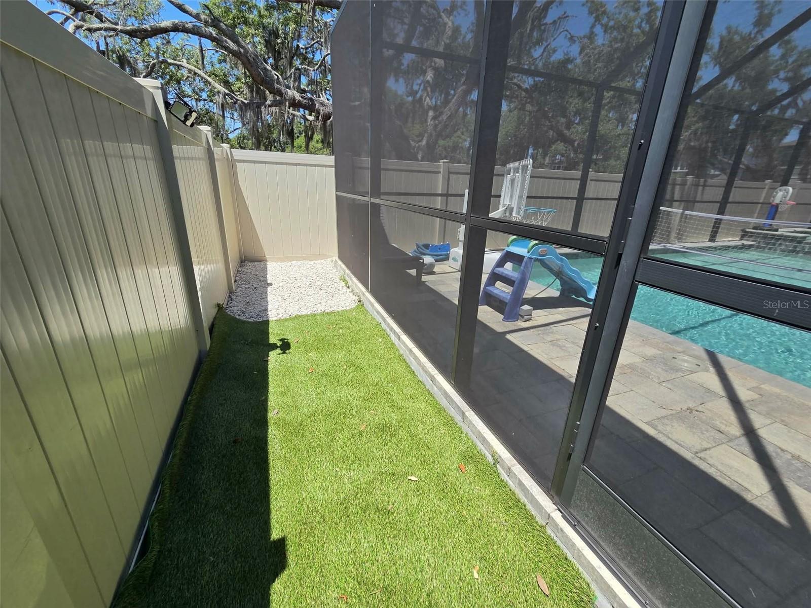 Listing photo id 50 for 12919 Willow Grove Drive