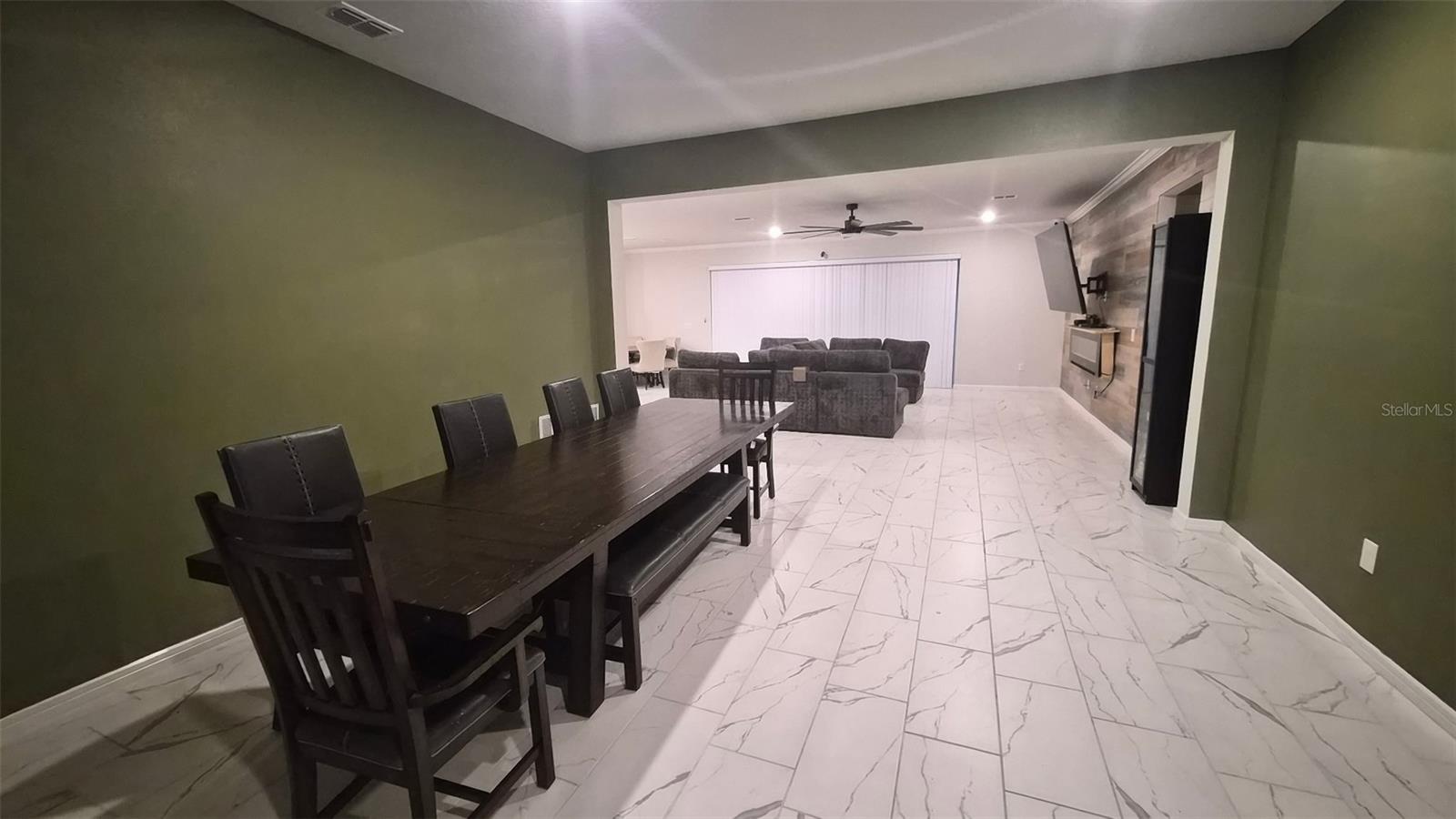 Listing photo id 5 for 12919 Willow Grove Drive