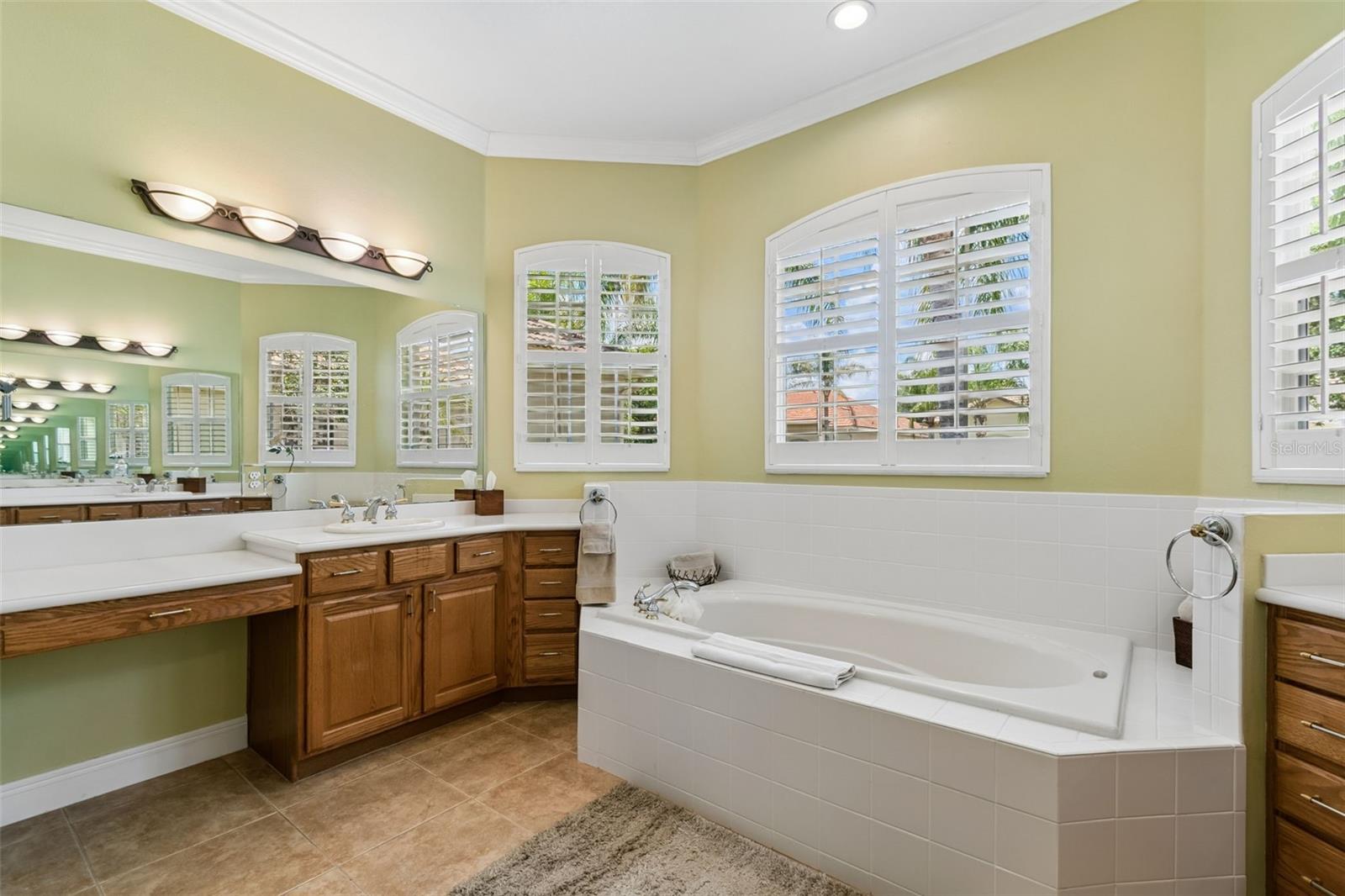 Image 43 of 80 For 1179 Cambria Bend