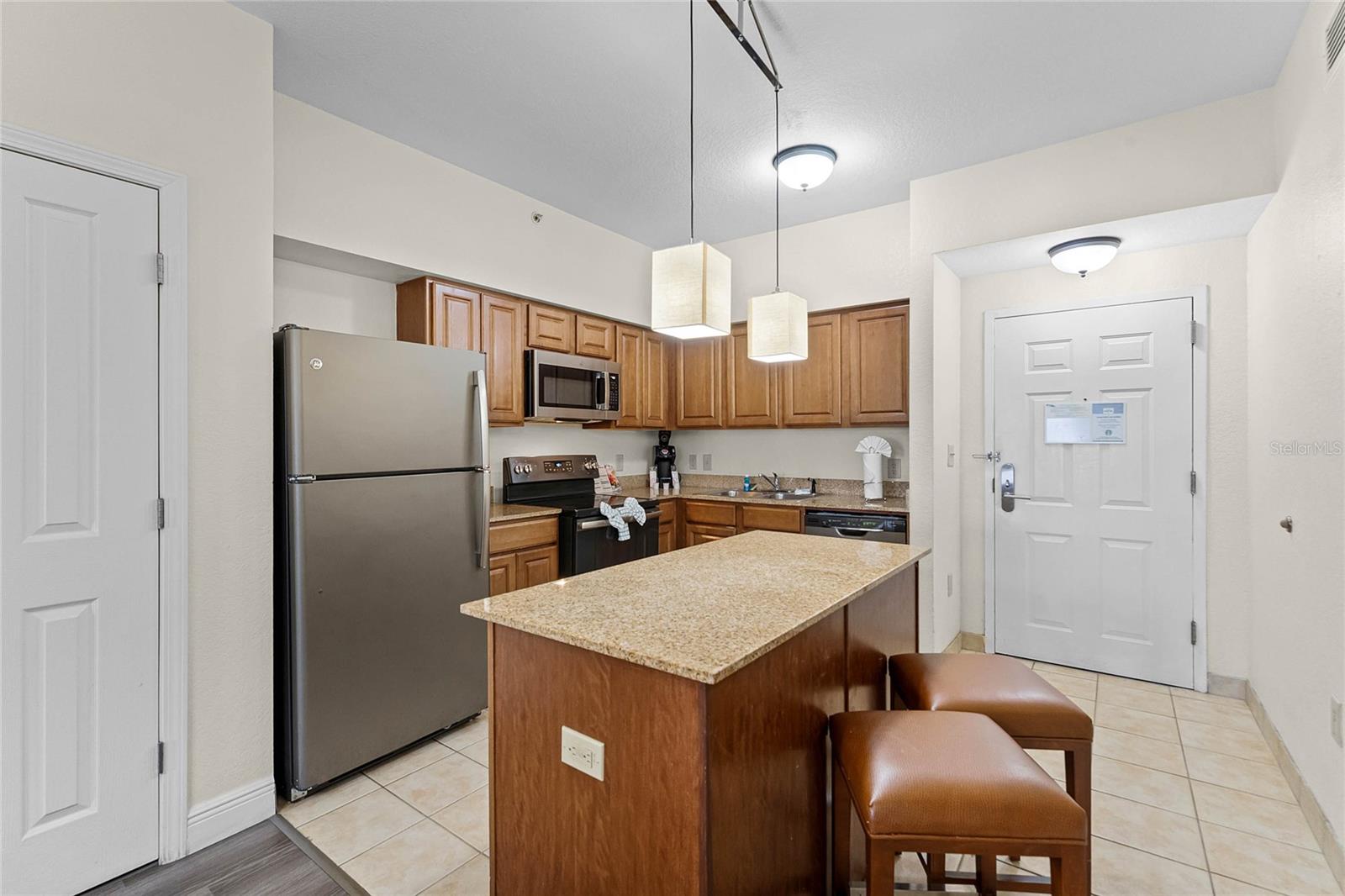 Image 13 of 38 For 12544 Floridays Resort Drive 506-b