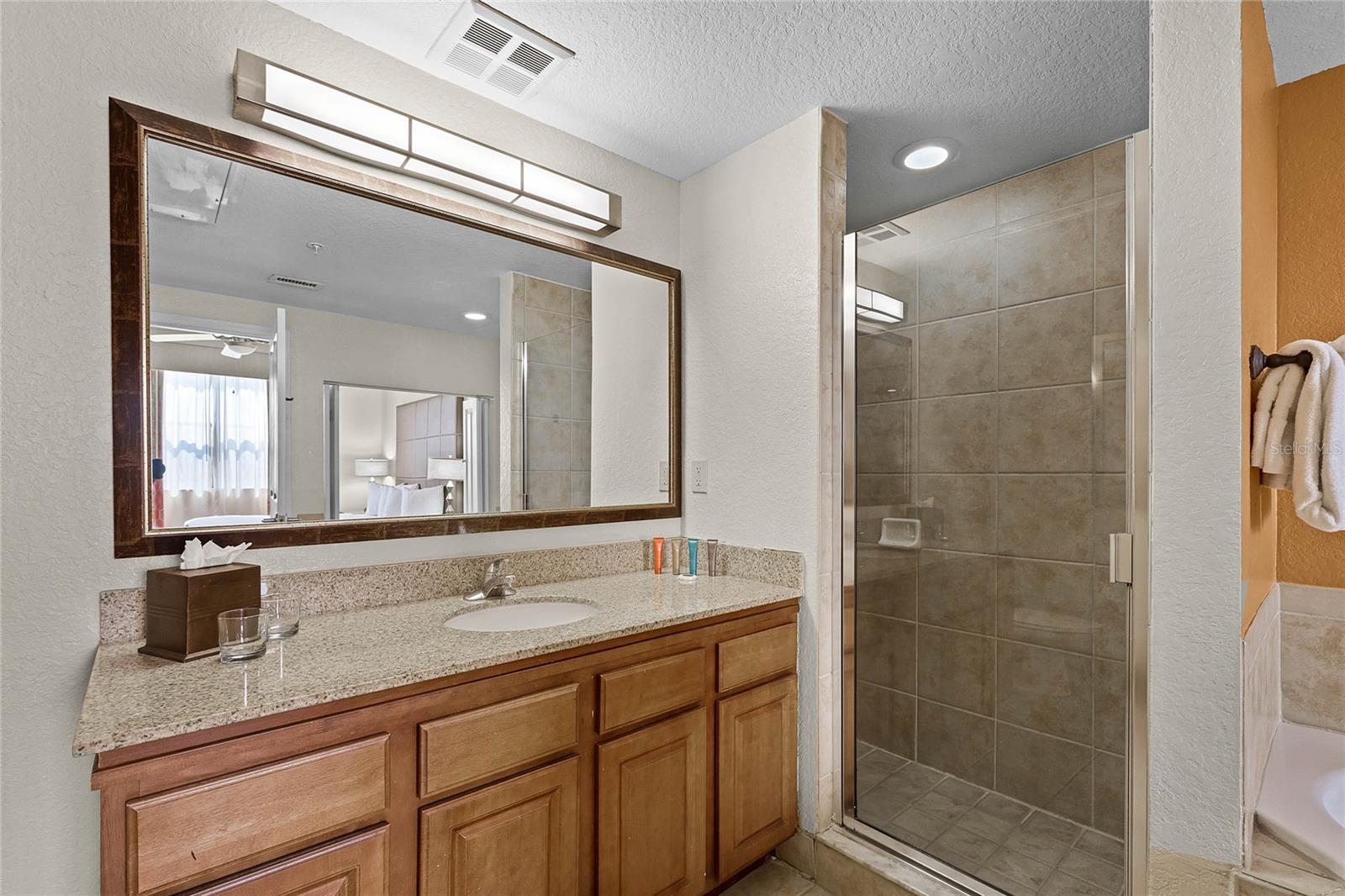 Image 22 of 38 For 12544 Floridays Resort Drive 506-b