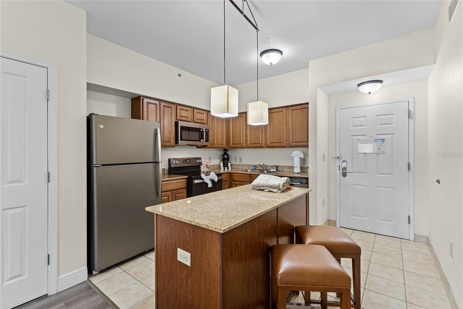 Image 8 of 38 For 12544 Floridays Resort Drive 506-b