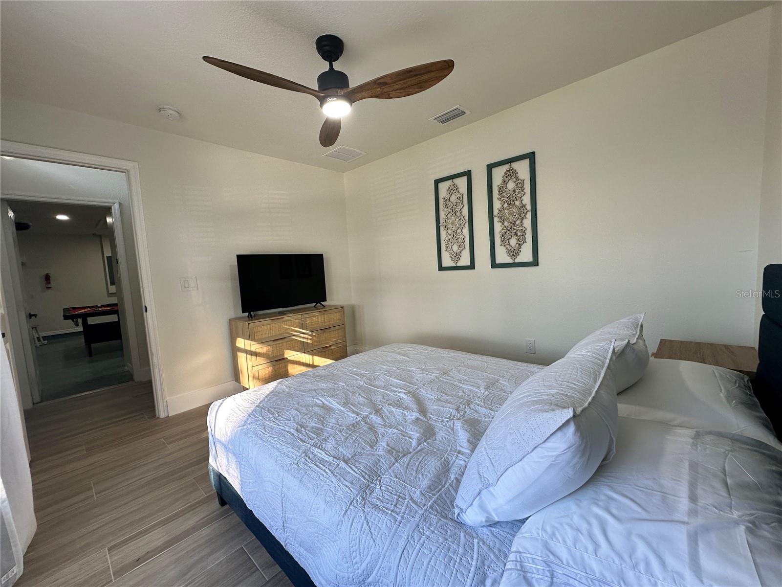 Image 3 of 40 For 17410 Woodcrest Way