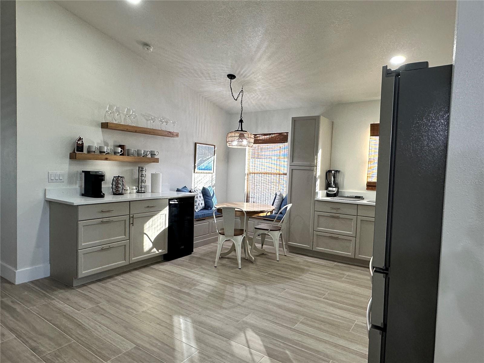 Image 5 of 40 For 17410 Woodcrest Way