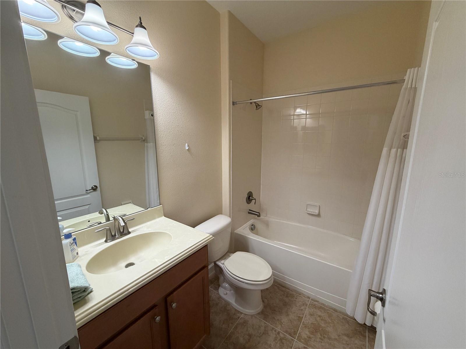 Image 6 of 33 For 8958 Sugar Palm Road