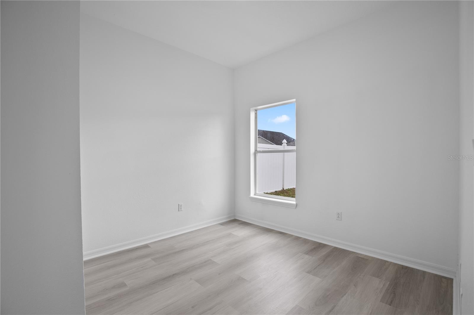 Image 21 of 32 For 4406 Hidden Meadow Drive
