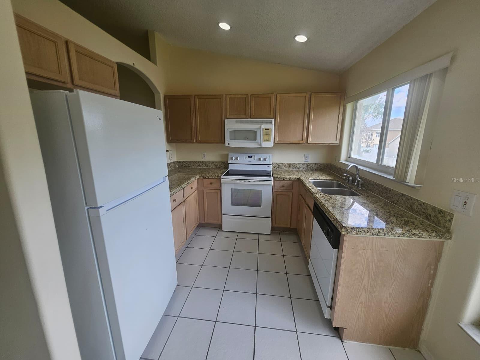 Image 6 of 20 For 13415 Fairway Glen Drive 203