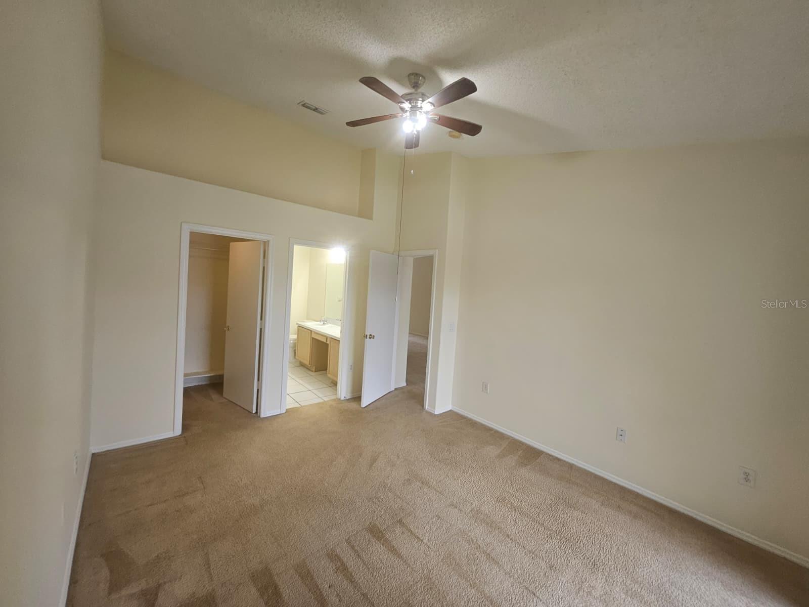 Image 9 of 20 For 13415 Fairway Glen Drive 203